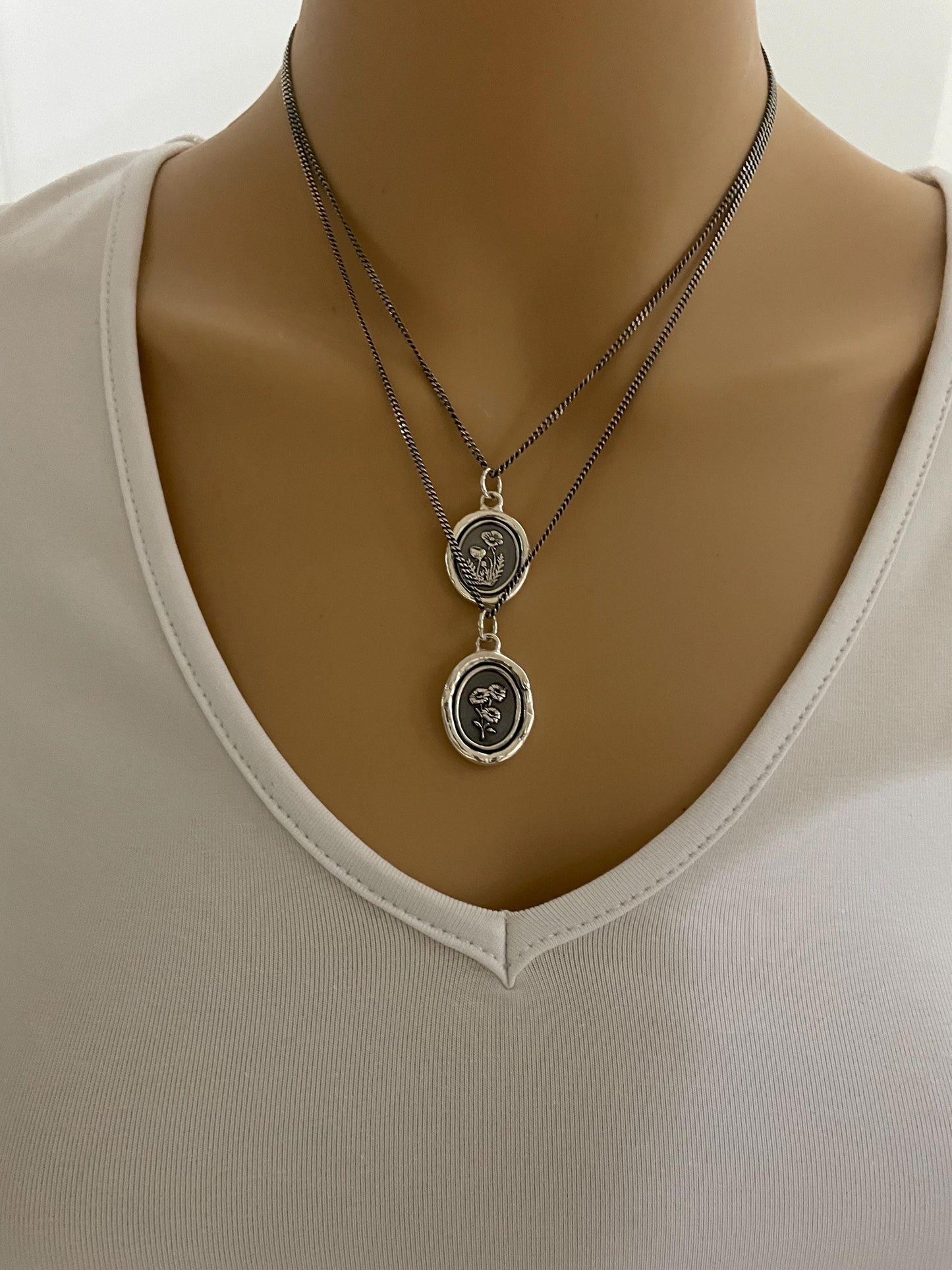 Silver Daisy Pendant, Flower Wax Seal Necklace, Handmade Silver Charm, Intaglio Seal Heirloom, Original Design LT090